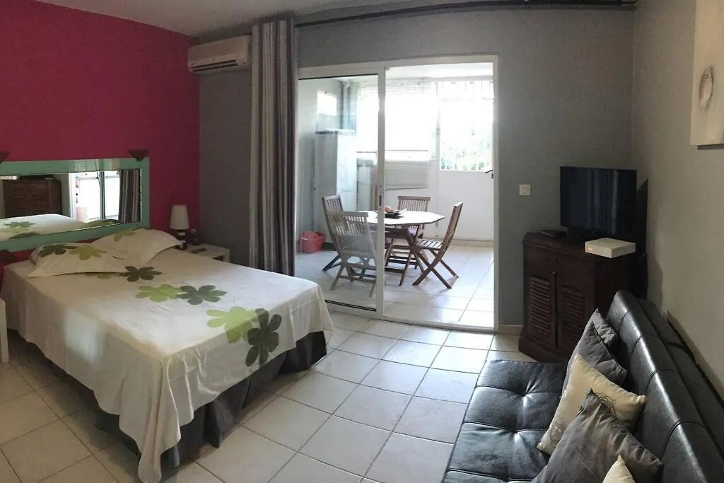 Cozy Studio Aux Trois Ilets レ・トロワ・イレ アパート